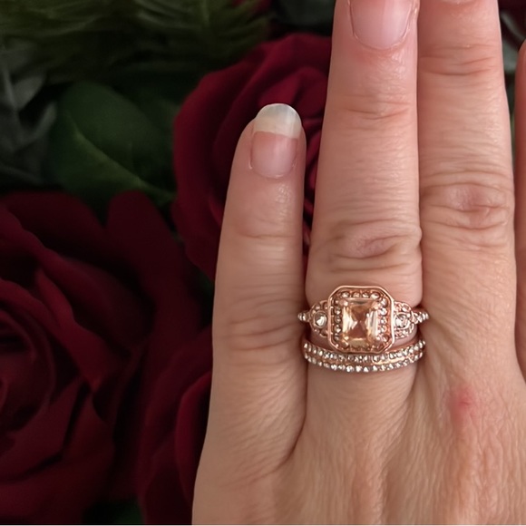 Elegant, Romantic Wedding Ring Set for Parties - Rose Gold - Picture 10 of 11